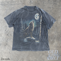 Wolf Moon Vintage 90s Graphic T-Shirt, Retro Howling Wolf Wildlife Shirt