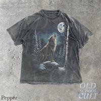 Wolf Moon Vintage 90s Graphic T-Shirt, Retro Howling Wolf Wildlife Shirt