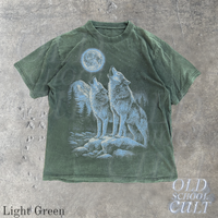 Two Wolves Howling To Moon Vintage 90s Graphic T-Shirt, Retro Wolf Wildlife Shirt