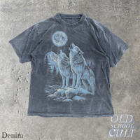 Two Wolves Howling To Moon Vintage 90s Graphic T-Shirt, Retro Wolf Wildlife Shirt