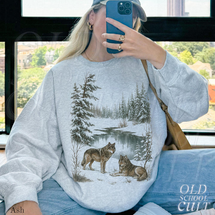 Vintage Wolves Snowy Forest Wildlife 90s Graphic Sweatshirt